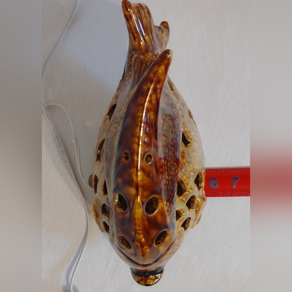 Beautiful Ceramic Tropical Fish Table Lamp EUC - Picture 8 of 9